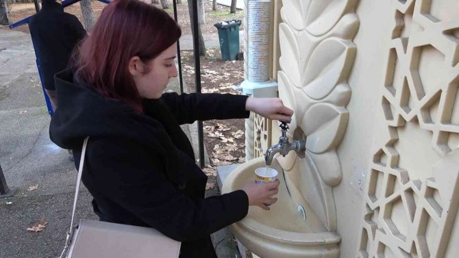 Büyükşehir Çorbasıyla, Kütüphanesiyle Öğrencinin Yanında