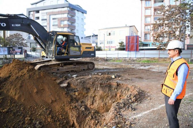 Çayırova’da Kent Meydanı Projesinin Startı Verildi