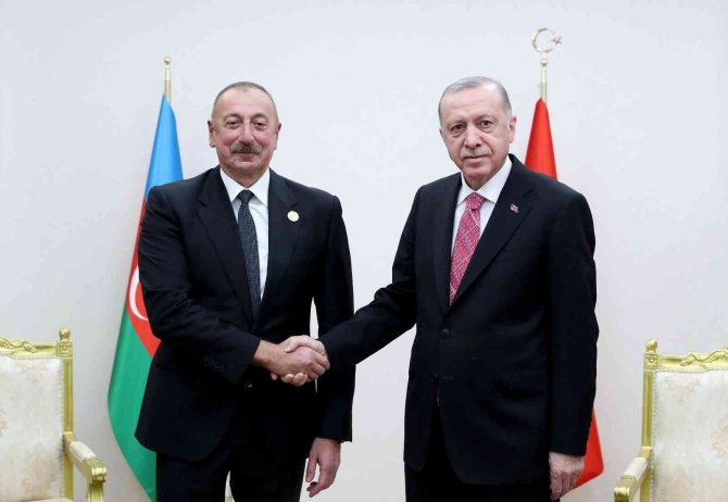 Cumhurbaşkanı Erdoğan, Azerbaycan Cumhurbaşkanı Aliyev İle Görüştü