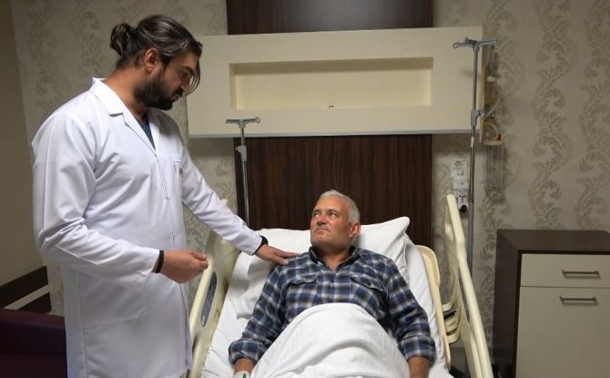 İ̇drarda Kanama Şikayetiyle Gelen Hastanın Mesanesinde Tümör Olduğu Saptandı