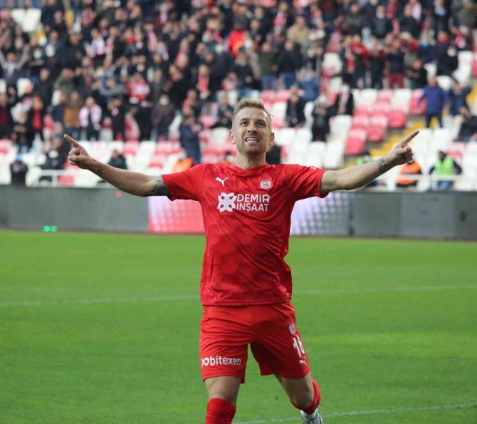 Pedro Henrique, Ligdeki 3. Golünü Attı