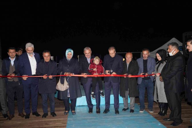 Diyarbakır’da Dicle Nehri Kıyısında ‘Cam Teras’ Açıldı
