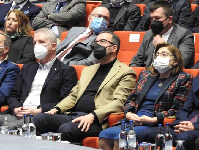 Bakan Kasapoğlu: "Gençlerimiz İçin Her Alanda İş Birliğini Önemsiyoruz"