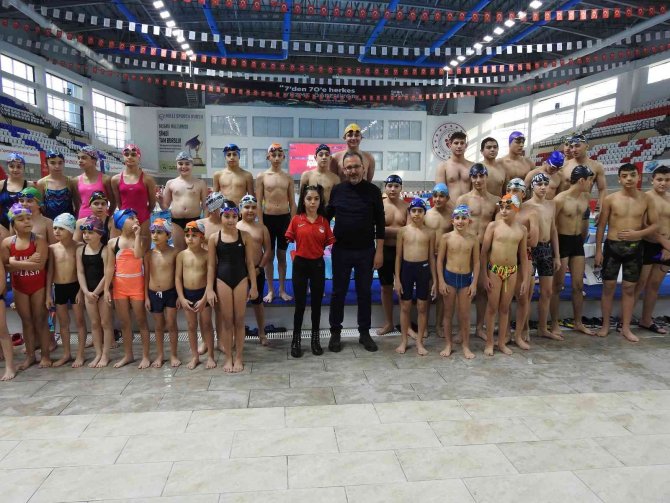 Türkiye’nin En Büyük Olimpik Yüzme Havuzu Gaziantep’te Açıldı