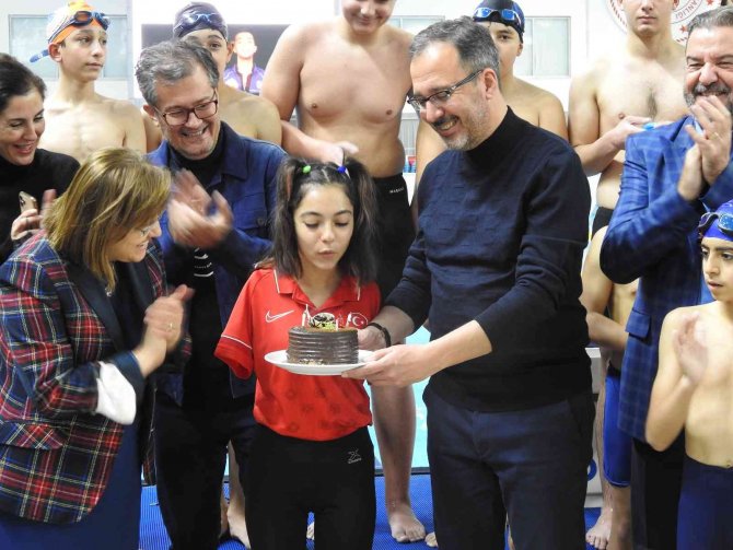 Türkiye’nin En Büyük Olimpik Yüzme Havuzu Gaziantep’te Açıldı