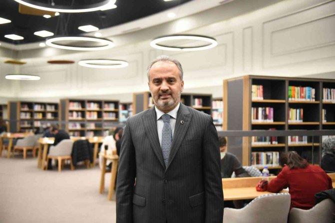 Büyükşehir Çorbasıyla, Kütüphanesiyle Öğrencinin Yanında