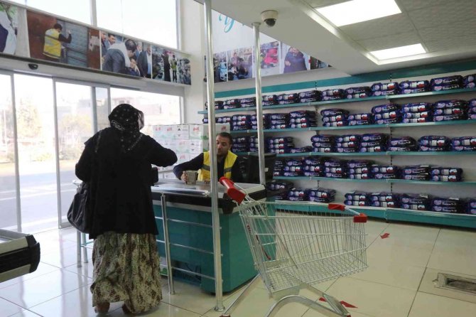 Haliliye’de Sosyal Market Gönüllere Dokunuyor