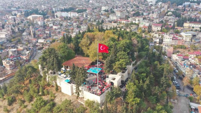 Güngör: “Türk Bayrağı Ümmetin Ümididir”