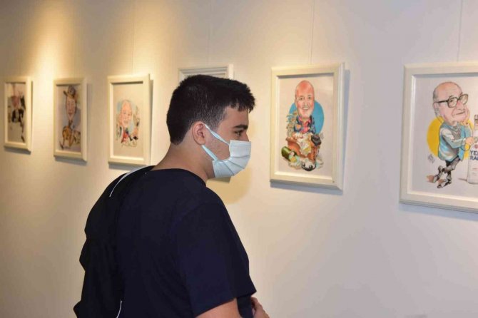 ‘Yüzler Ve İ̇zler’ Karikatür Sergisi Büyük İlgi Gördü