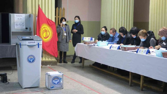 Kırgızistan’da Parlamento Seçimlerine Katılım Oranı Yüzde 33’de Kaldı