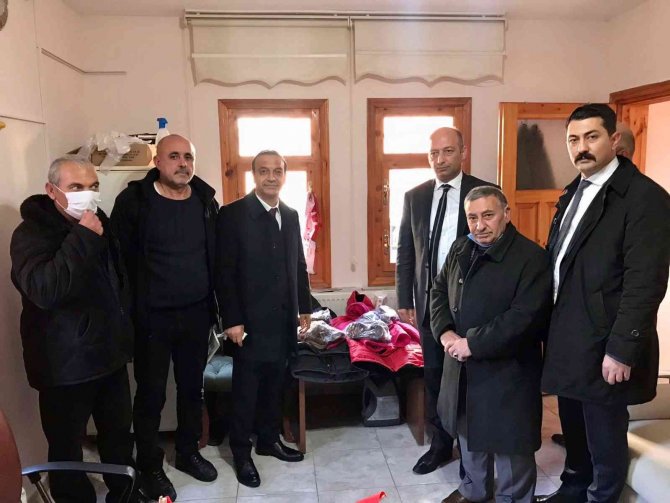 Mhp’li Vekilden Memleketinde Anlamlı Yardım