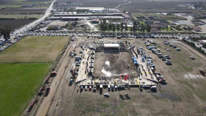 Nazilli’de Boğalar Eğitime Destek İçin Güreşti