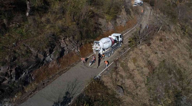 Samsun’da Ulaşım Beton Yollarla Kolaylaşıyor