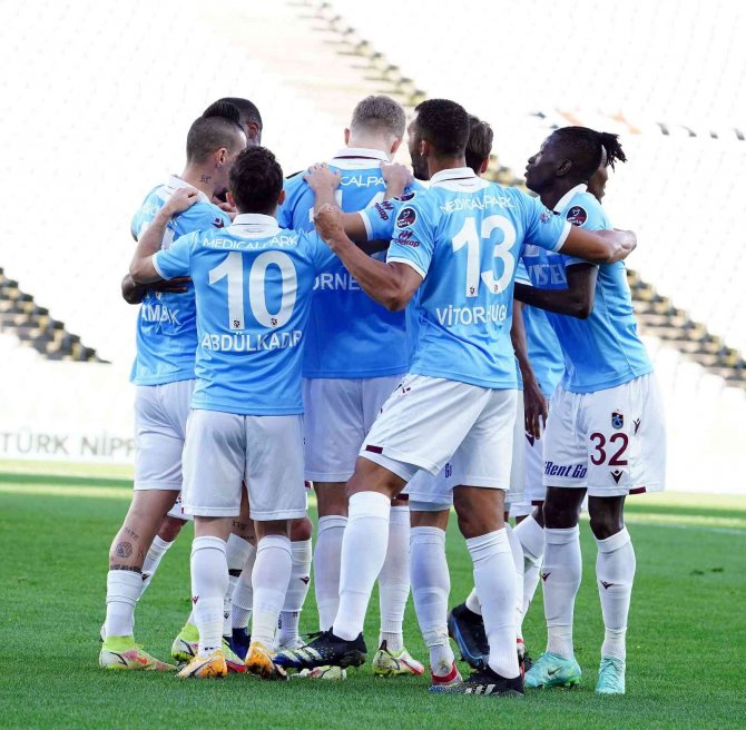 Spor Toto Süper Lig: Fatih Karagümrük: 0 - Trabzonspor: 1 (Maç Devam Ediyor)