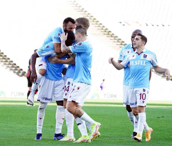 Spor Toto Süper Lig: Fatih Karagümrük: 0 - Trabzonspor: 1 (Maç Devam Ediyor)