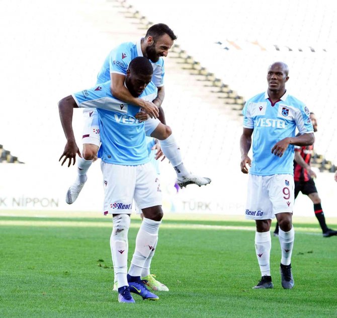 Spor Toto Süper Lig: Fatih Karagümrük: 0 - Trabzonspor: 1 (Maç Devam Ediyor)