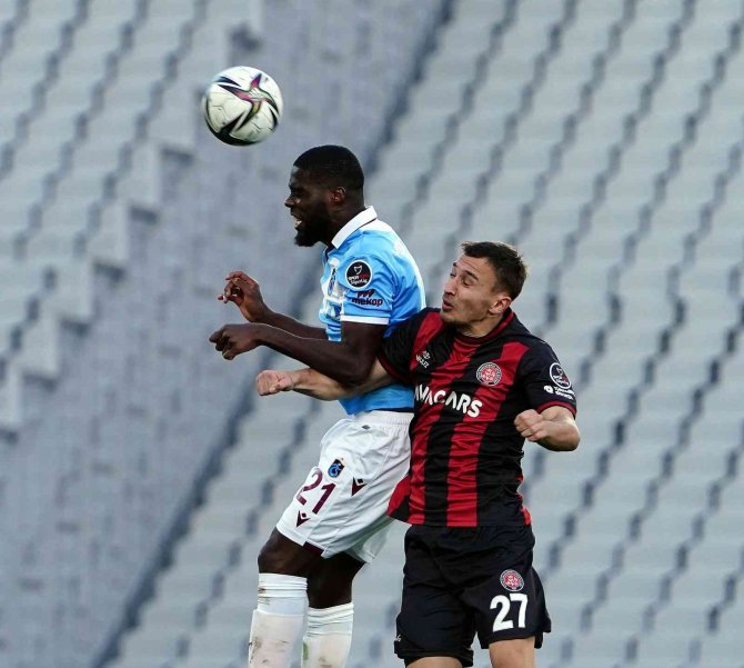 Spor Toto Süper Lig: Fatih Karagümrük: 0 - Trabzonspor: 2 (Maç Sonucu)
