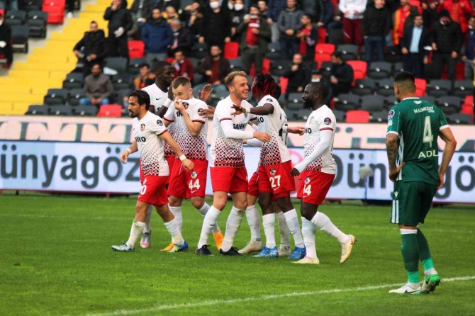 Spor Toto Süper Lig: Gaziantep Fk: 3 - Konyaspor: 2 (Maç Sonucu)