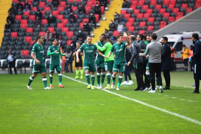 Spor Toto Süper Lig: Gaziantep Fk: 1 - Konyaspor: 1 (İ̇lk Yarı)