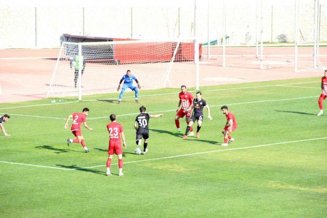 Tff 3. Lig: Karaman Belediyespor: 0 - Artvin Hopaspor: 1