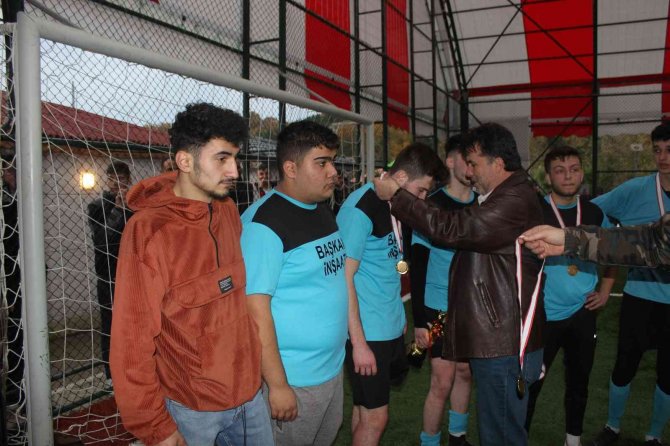 Türkeli Birlik Ve Beraberlik Halı Saha Turnuvası Sona Erdi