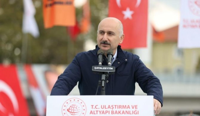 Bakan Karaismailoğlu: “80 Günde Tamamlanan Ayancık Terminal Köprüsü Yarın Açılıyor”