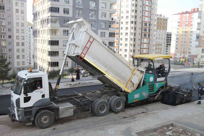 Talas’ta Asfalt Çalışmaları Devam Ediyor