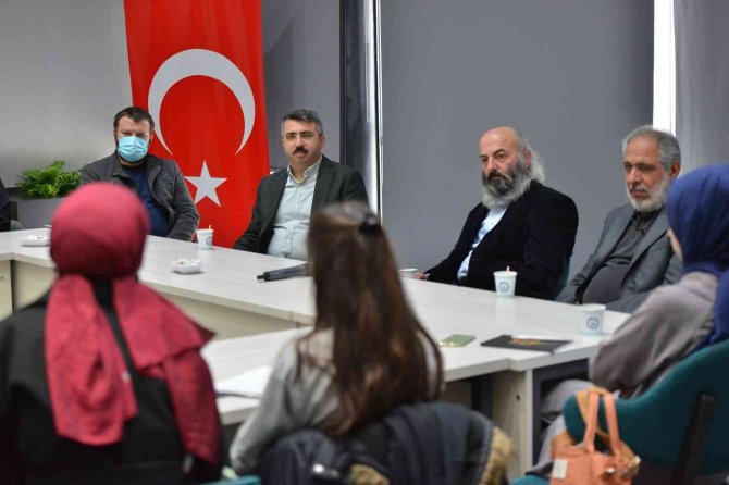 Yazar Adayları Ders Başı Yaptı