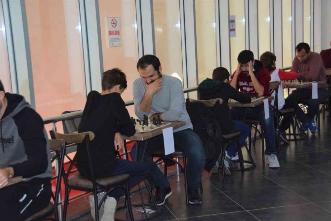 Öğretmenler Günü Satranç Turnuvası Sona Erdi