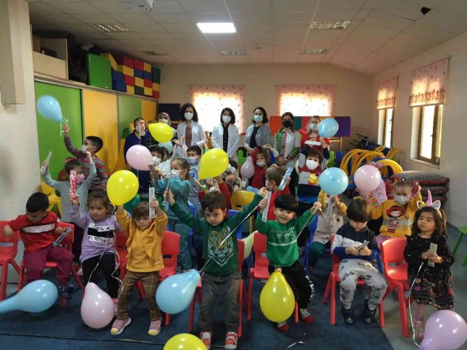 Çocuklara Ağız Ve Diş Sağlığı Eğitimi Verildi