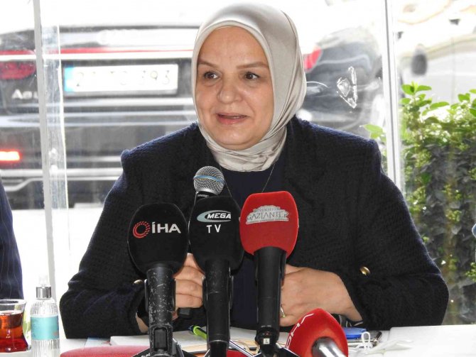 Ak Parti Kadın Kolları Yönetimi Gaziantep’te Kadınlarla Bir Araya Geldi