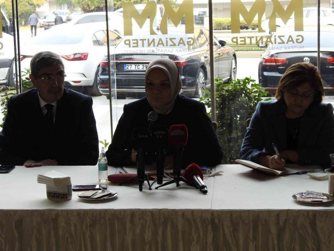 Ak Parti Kadın Kolları Yönetimi Gaziantep’te Kadınlarla Bir Araya Geldi