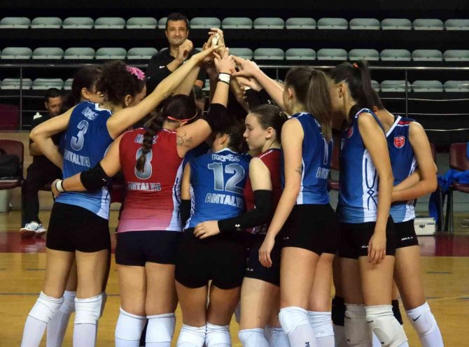 Kepez’in Sultanları, Megaspor Derbisinden Galip Ayrıldı