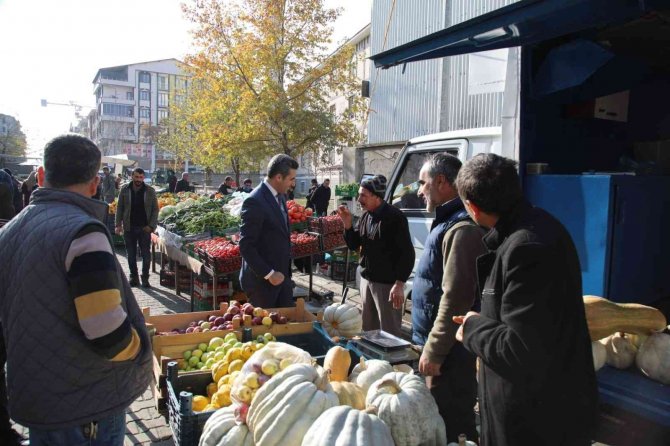 Başkan Arıkan, Pazar Esnafıyla Bir Araya Geldi