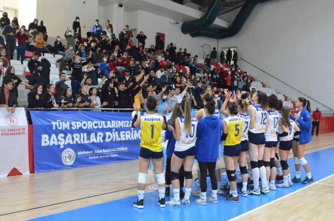 “Bizim Kızlar” Galibiyete Doymuyor