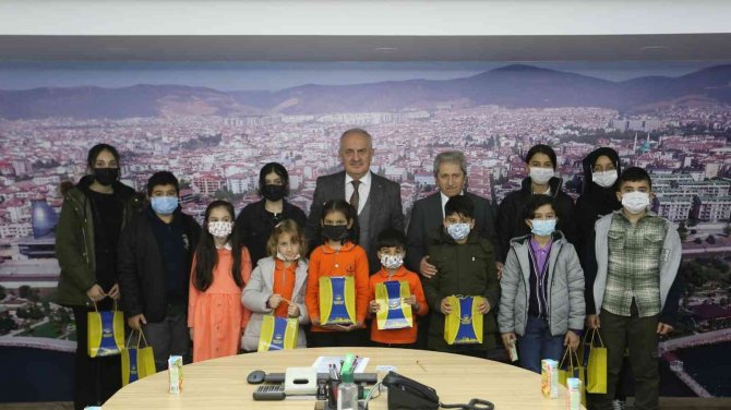 Yarışmada Dereceye Giren Öğrenciler Ödüllendirildi