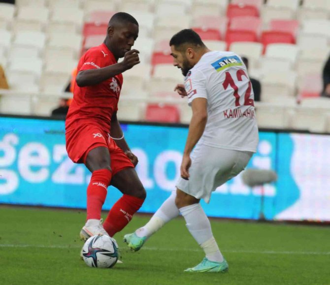 Max Gradel, Sezonun En İyi Performansını Sergiledi