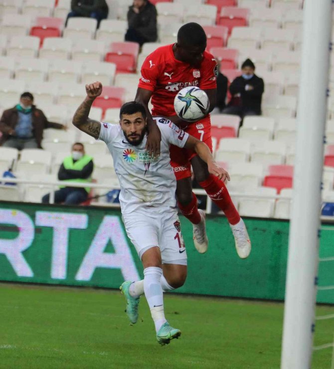 Max Gradel, Sezonun En İyi Performansını Sergiledi