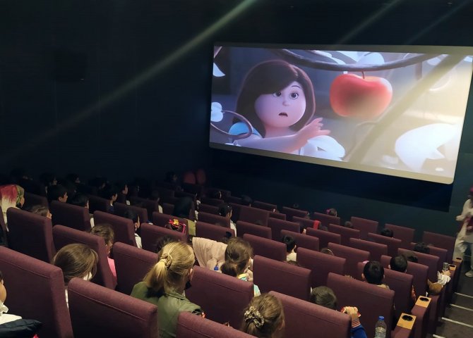 Kasım’da 700 Çocuk Sinema İle Buluştu