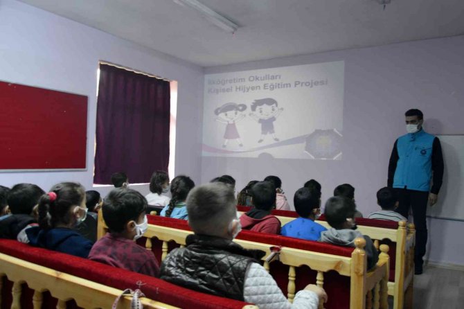 Diyarbakır’da Köy Okullarına Pandemi Ve Hijyen Eğitimi