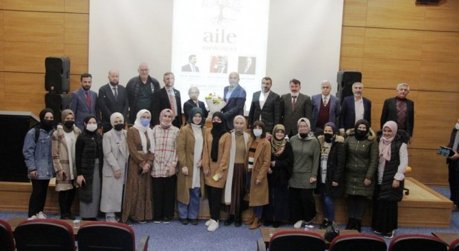 Dpü’de “Aile Ve Medeniyet” Paneli