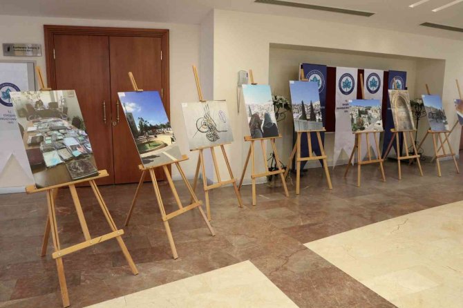 ‘Duvarın Arkası - Kudüs’te Osmanlı El Yazmaları’ Sergisi Açıldı