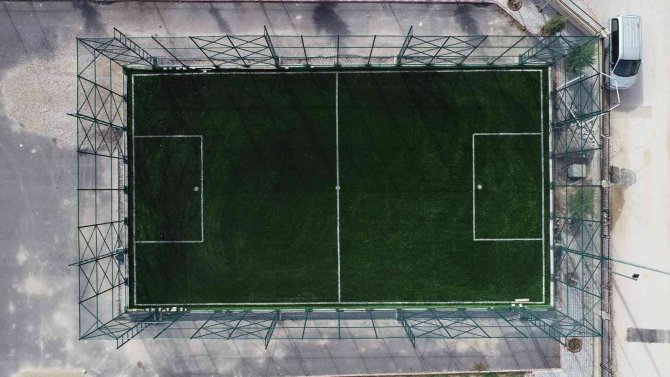Başkan Kavuş’tan 6 Halı Saha Müjdesi Daha
