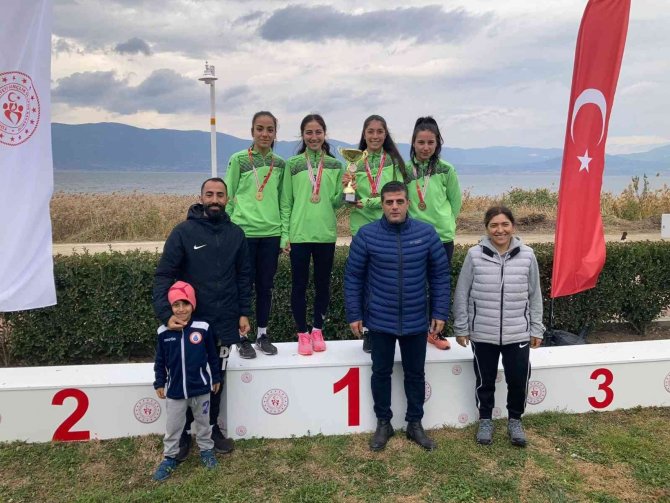 Kayserili Atletlerden Burdur’da Madalyalara Ambargo