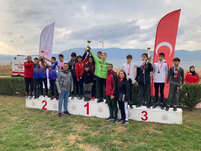 Kayserili Atletlerden Burdur’da Madalyalara Ambargo
