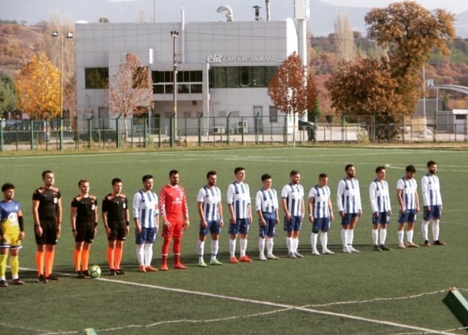 Hisarcık Belediyespor Süper Amatör Ligde Liderliğe Yükseldi