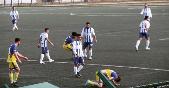 Hisarcık Belediyespor Süper Amatör Ligde Liderliğe Yükseldi
