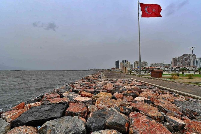 İ̇zmir’de Fırtına Raporu