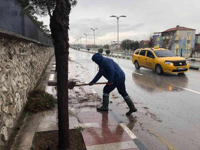 Maski̇ Sağanak Yağış Ve Fırtınaya Karşı Teyakkuzda
