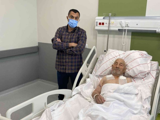 Manisa İlk Kez Kullanılan Yöntem Bir Hastayı Sağlığına Kavuşturdu
